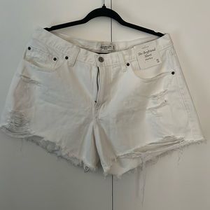 NWT - Abercrombie & Fitch white shorts